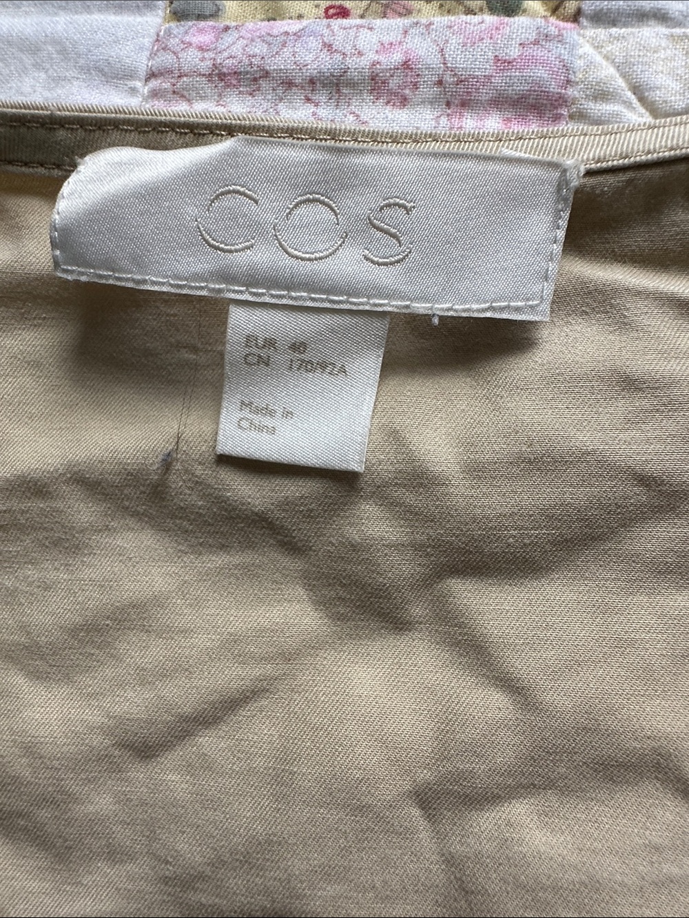 X—COS Beige Tie-Waist Midi Dress with Subtle Puff Sleeve Size M-L - Picture 2 of 16